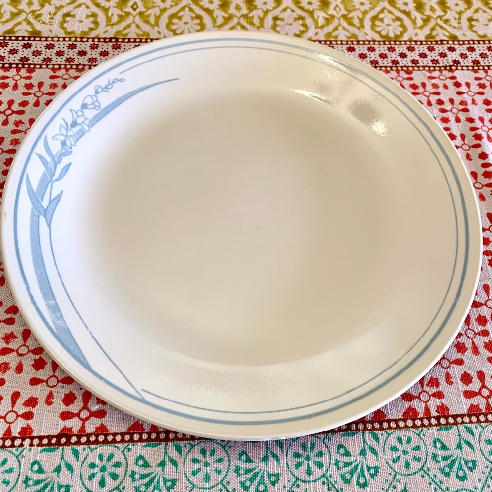 Corelle ‘Blue Lily’ Dinner Plate